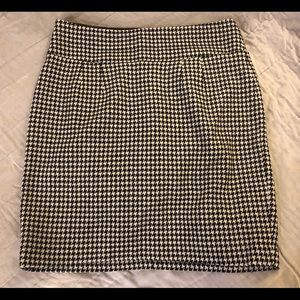 J.Crew Houndstooth Pencil Skirt - Size 14